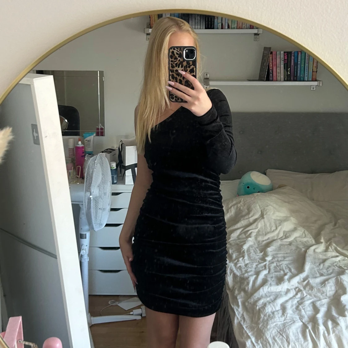 svart klänning  - 90