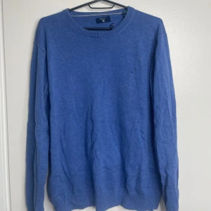 Gant sweatshirt - Sweatshirt från Gant Den är rätt så tunn så perfekt o ha skjorta under