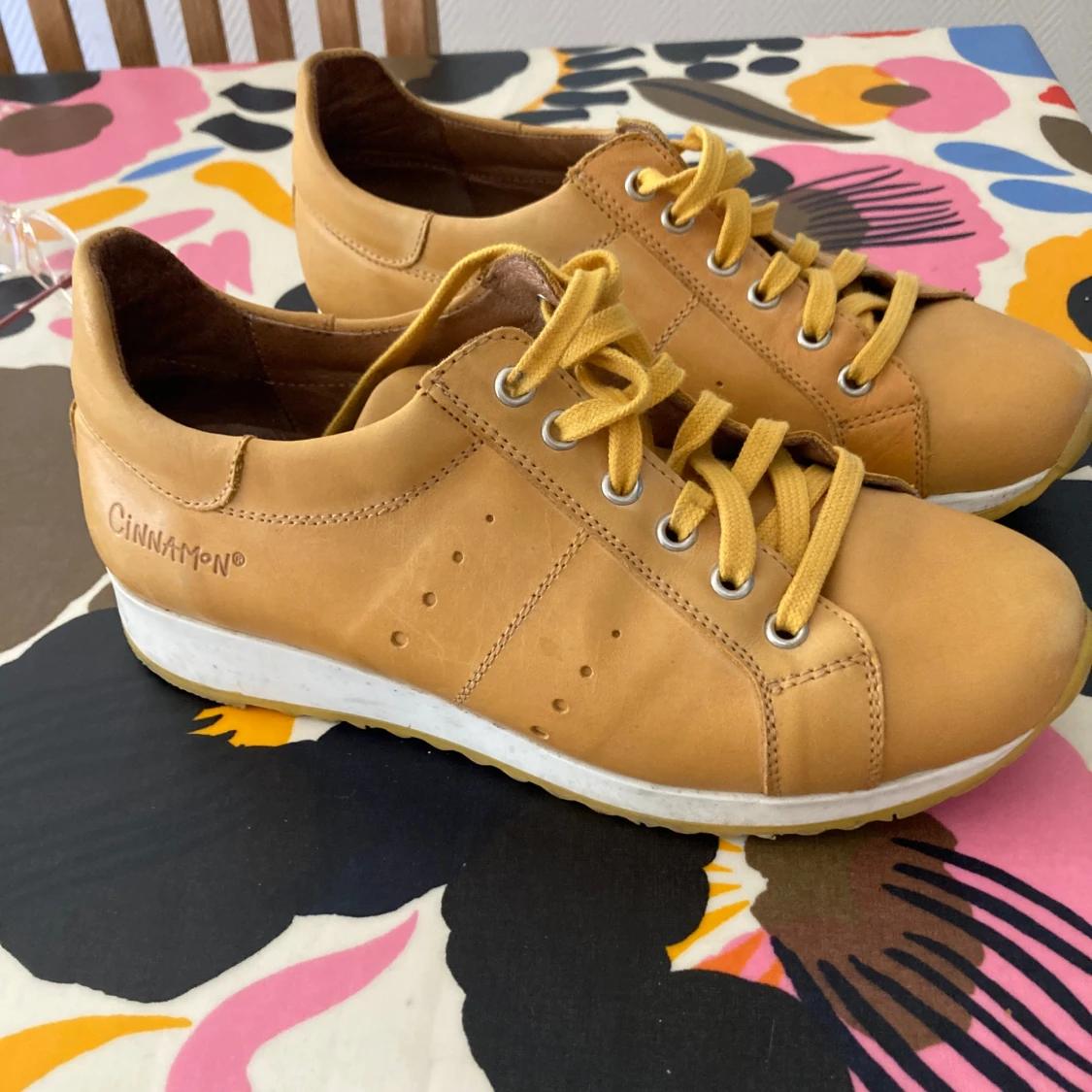 Cinnamon skor stl 39