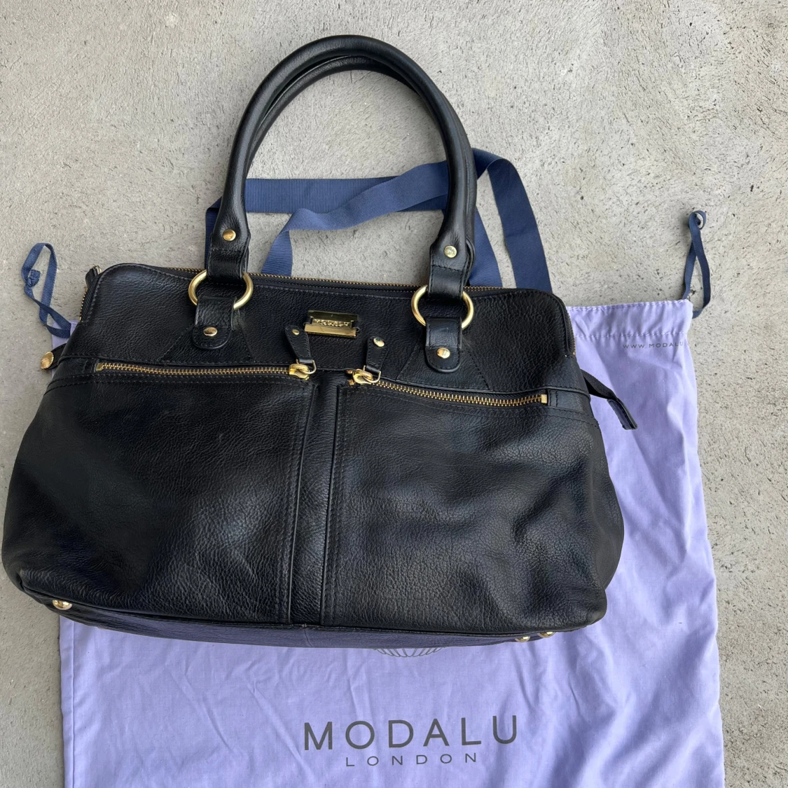 axelväska i skinn - 90