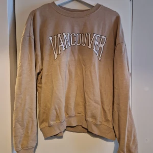Tröja  - Tröja från Lager 157, väl använd 