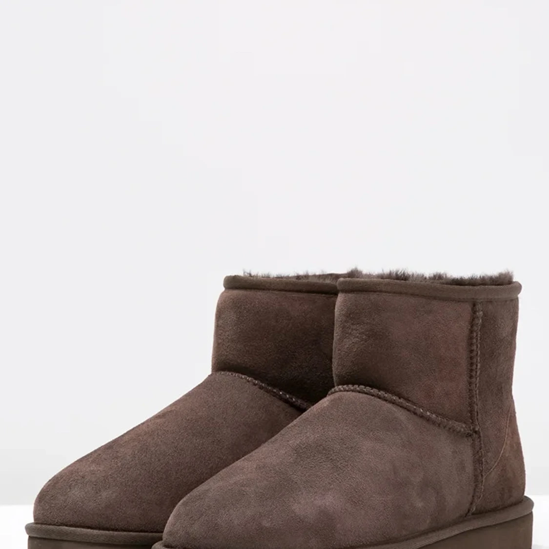 Mörkbruna uggs!  - 90