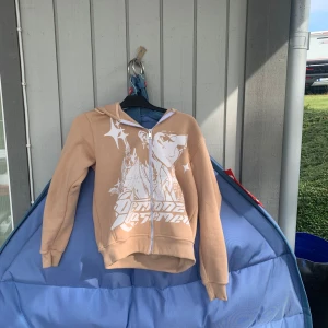 DemonZ BasementZ - Fin zip med snyggt tryck Strl Xs Sänker pris vid snabb affär