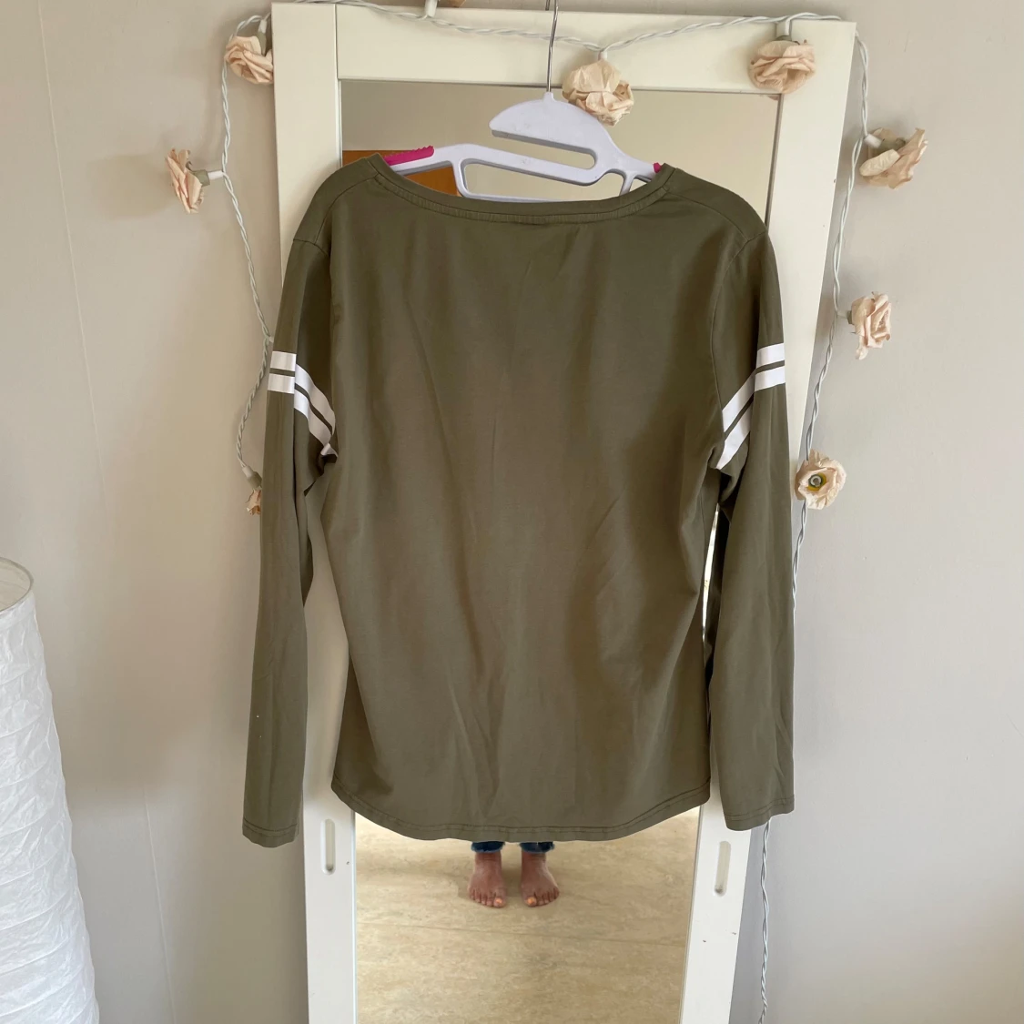 Olivgrön långärmad tröja från Aim'n - 1