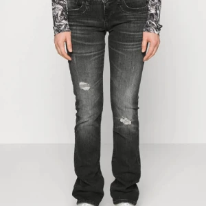 Ltb jeans😍 - Säljer dessa skitsnygga jeans! I strlk 30/32❤️bara att skriva om ni vill ha egna bilder eller andra frågor😍