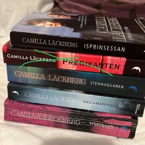 Camilla Läckberg x4 deckare  - Fyra deckare. Alt 30 kr styck.