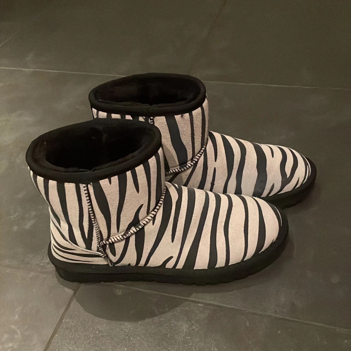 Zebra uggs