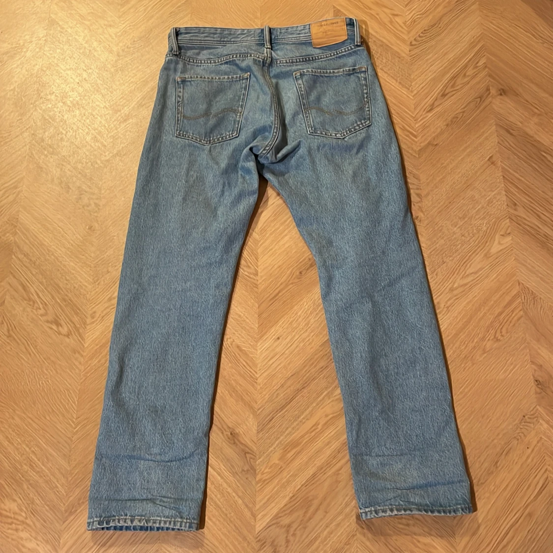Ljusblåa jeans - 90
