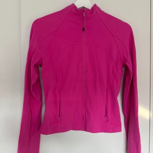 Lulelemon  - Lulelemon kofta! Nästintill oanvänd!