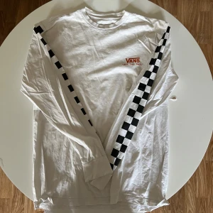 Långärmad  - Använd men fin