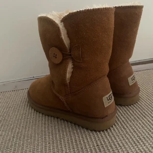 Uggs - Uggs som aldrig kommit till användning! Så väldigt fint skick