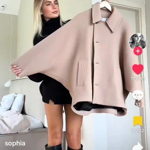 SÖKER!! - SÖKER DENNA IFRÅN ZARA FRÅN FÖRRA ÅRET I XS ELLER S🙏🏼🙏🏼