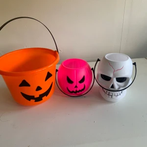 Halloween burkar - 30kr st  Burkar