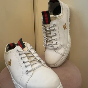 Fina skor  - Använd 1 gång. 