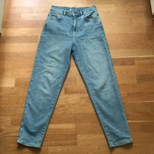 Comfy mom jenas  - Ljus blåa Comfy mom jenas, oanvända 