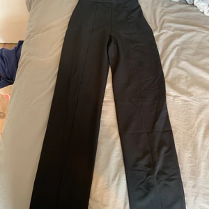 Asos design tall - Helt nya kostym byxor ifrån asos design med en slit längs ner.