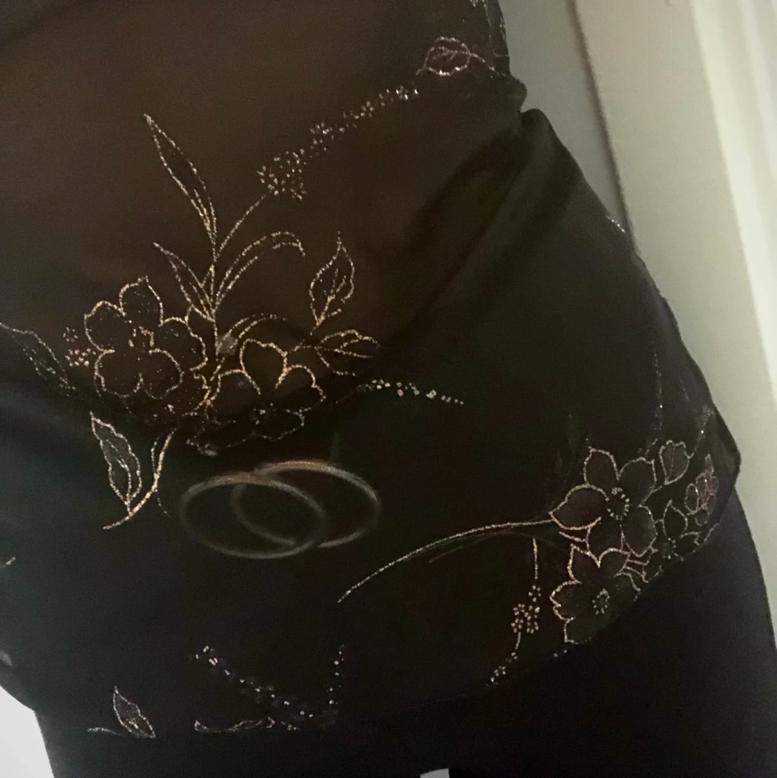 Svart linne med halster neck  - 90