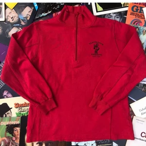 Vintage Sweatshirt  - Skick 9/10 storlek L men skulle säga m pris 120