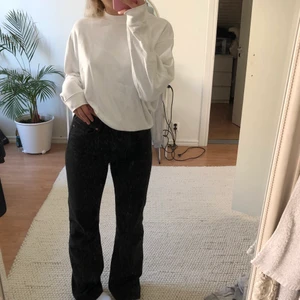 Vit tröja 🤍 - Från weekday 💞