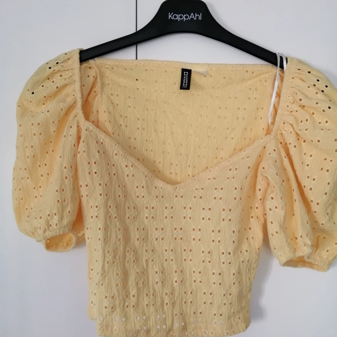 Gul crop top från HM - 90