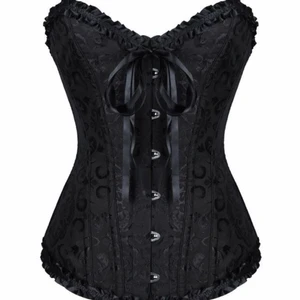 Svart korset  - Jätte fin svart korset, helt ny och fick hem den idag. Men tyvär var den för liten på mig mig och det är drf jag säljer den. Skriv gärna för frågor eller bilder💕