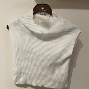 Stickad tröja - Stickad tröja från nakd, liknande väst