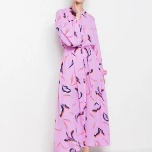 Söker denna klänning strl L/XL - Söker denna klänning, min förstördes i en husbrand.