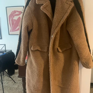 Teddyjacka  - Teddyjacka från Boohoo storlek L, använd några enstaka tillfällen bara