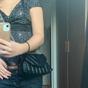 Handväska - Helt oanvänd svart handväska. Bara inte min stil❤️‍🔥