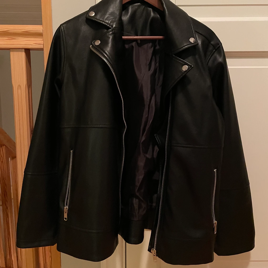 ”Skinnjacka” från Monki, storlek M - 90