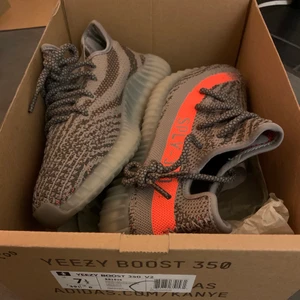 Yeezy skor  - Helt nya Yeezy skor. 