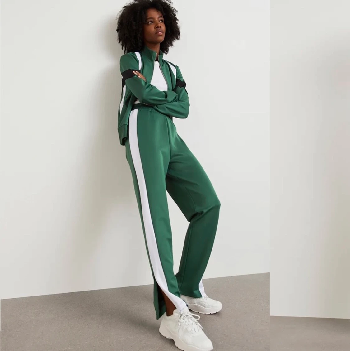 Mörkgröna byxor  - 91