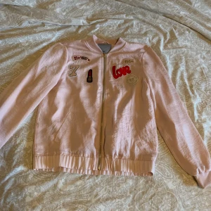 Vero Moda  - Vårjacka/kofta från Vero Moda , aldrig använd💕