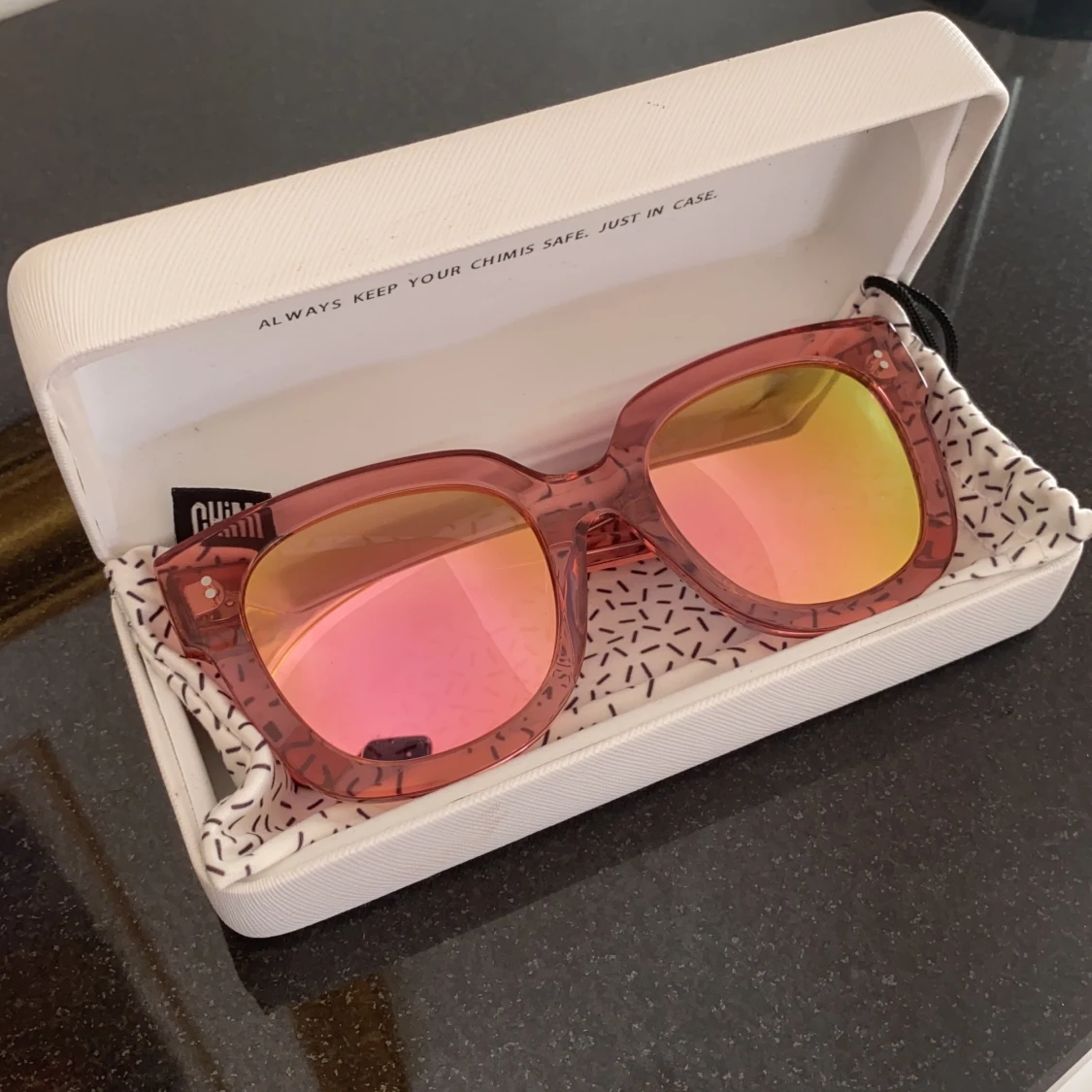 Chimi solglasögon  - 91