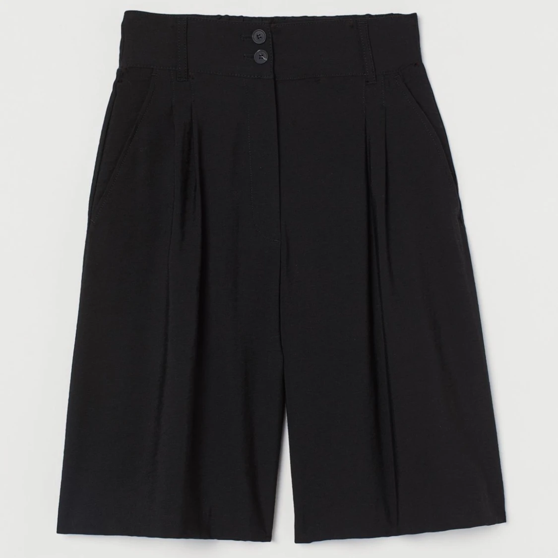Svarta bermudashorts