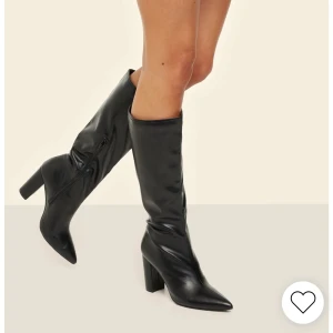 Stövlar från Bianca x Nelly i stolek 38 - Superfina stövlar i stolek 38, använda en gång pga fel stolek. Orginalpris 899 kr                                                                       Köparen står för frakten 