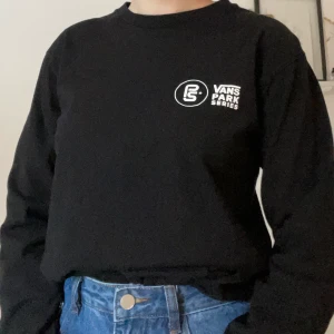 Vans T-shirt  - Appen la upp två anonser så ignorera denna😌