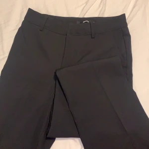 Bikbok pants - Bought them during summer, only worn a couple of times, so they re just like new. Nice fit and perfect length!! Dm for more pictures. New price: 400 kr.  