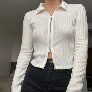 Kofta/tröja - Snygg ziptröja