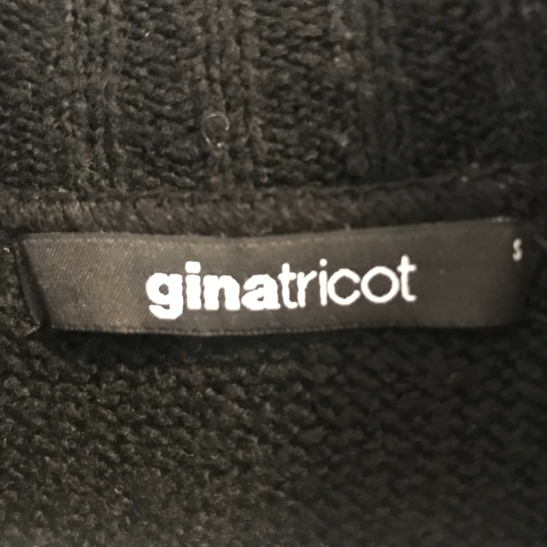 Gina Tricot black high neck jumper - S - 91