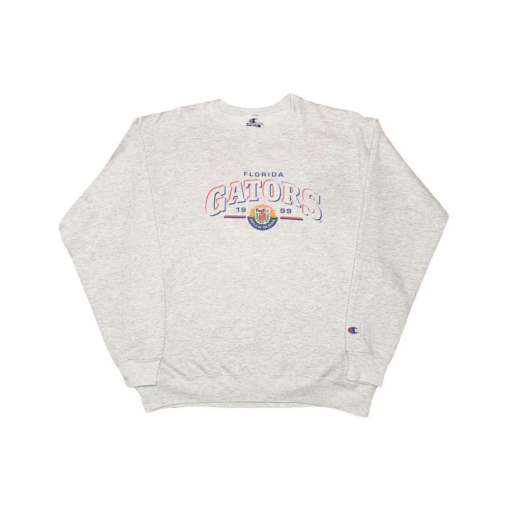 Vintage Champion sweatshirt ”GATORS” En tröja i mycket bra skick och i storleken M.. Tröjor & Koftor.