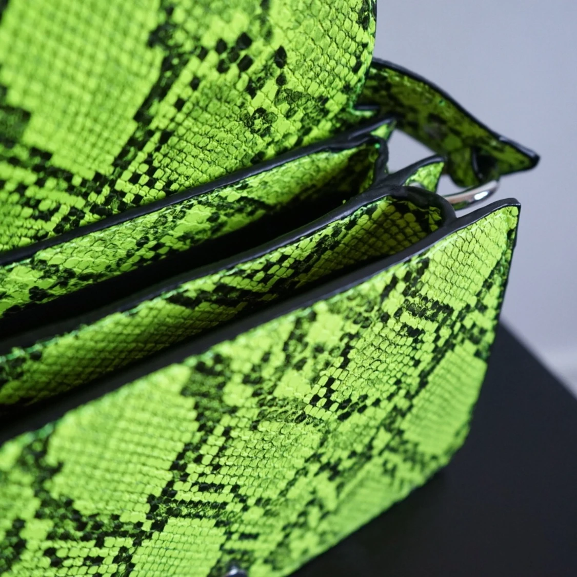 Zara Neon Väska - 91