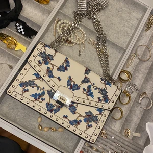 Väska - Superfin väska aldrig använd 