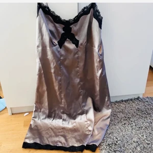 Nattlinne  - Nattlinne i storlek 36. Gratis frakt 