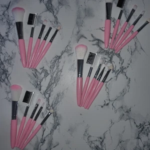 Smink borstar mini - Helt oanvända, 15kr/set. 1 set är 5 borstar 