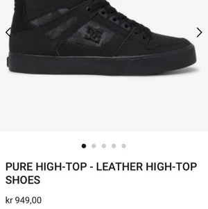 Dc skor   - Jag har använt dem 2 gånger då jag sedan fick ett par nya Nike airforce dagen efter. Ny pris 950 skicka för mer info