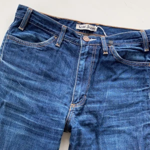 Jättesnygga Acne-jeans! - Jättesnygga jeans från Acne säljs nu till superpris pga storrensning! Utgångspris: 200kr W29 L32