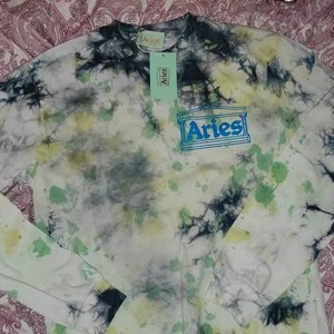 Aries - Ny Aries lång arm t shirt i batik .helt ny 1500 .aldrig använd 
