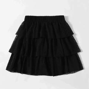 Svart kjol från shein, aldrig använd 