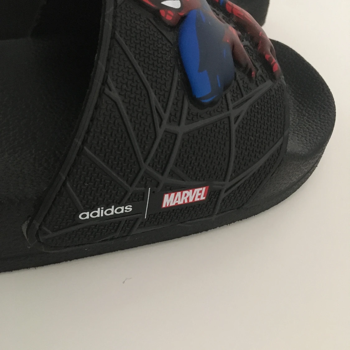 Adidas Marvel  - 90